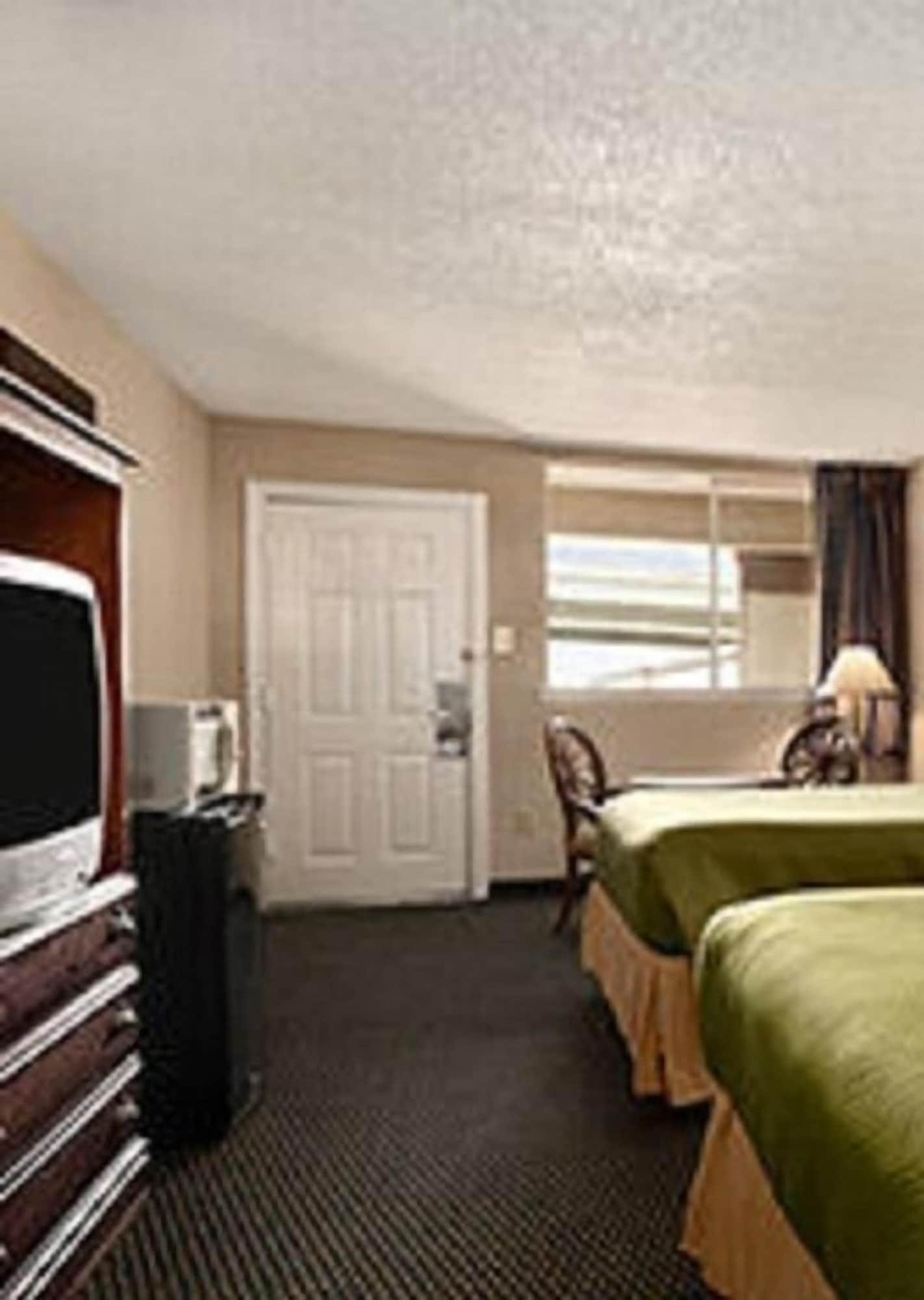 Travelodge By Wyndham New Orleans Harvey Hotel Exterior foto