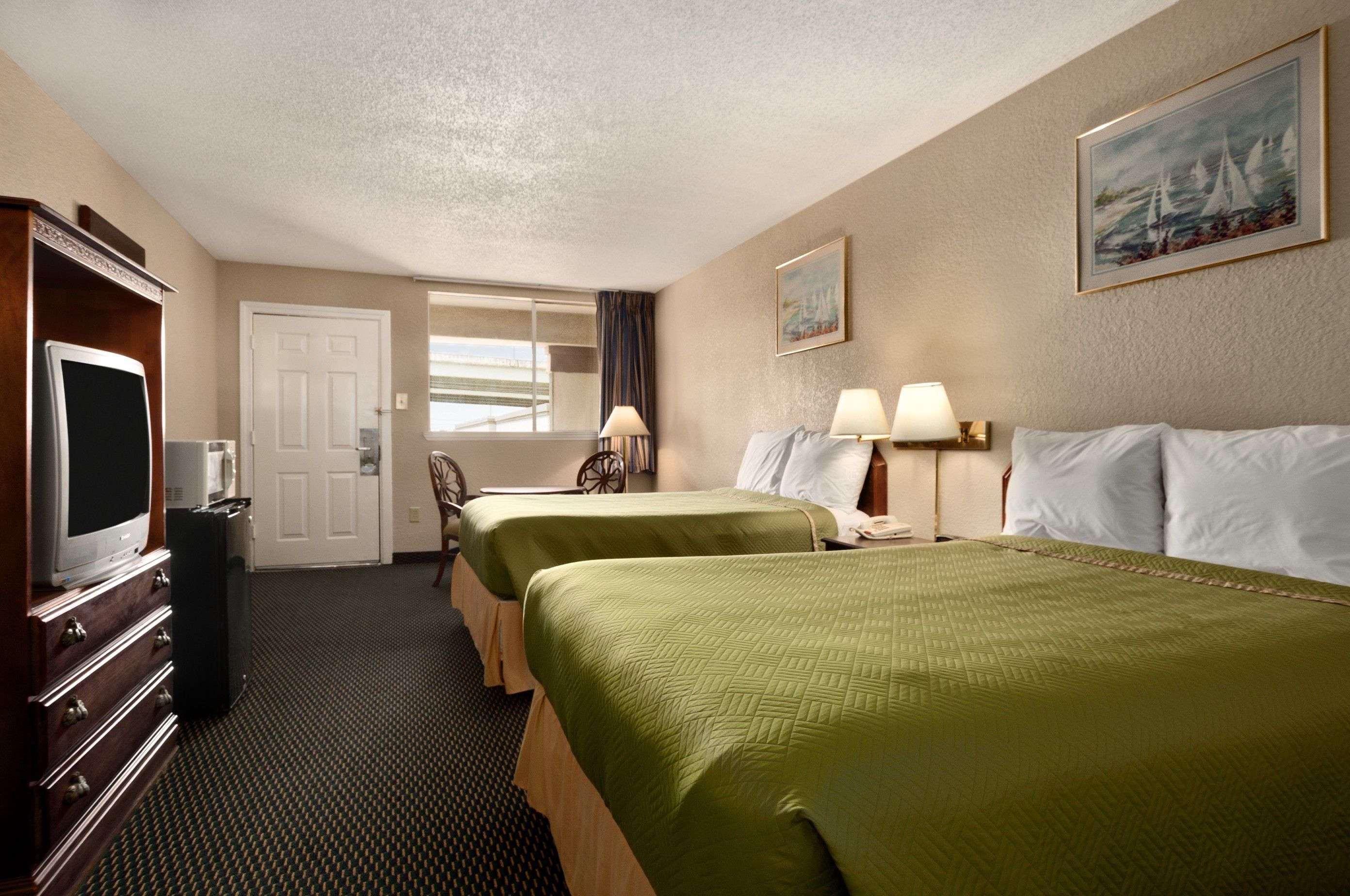 Travelodge By Wyndham New Orleans Harvey Hotel Exterior foto