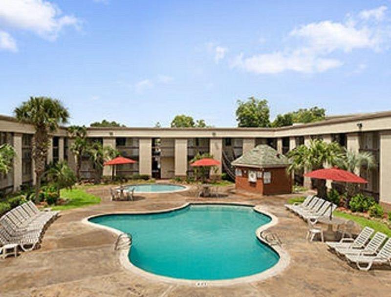 Travelodge By Wyndham New Orleans Harvey Hotel Exterior foto